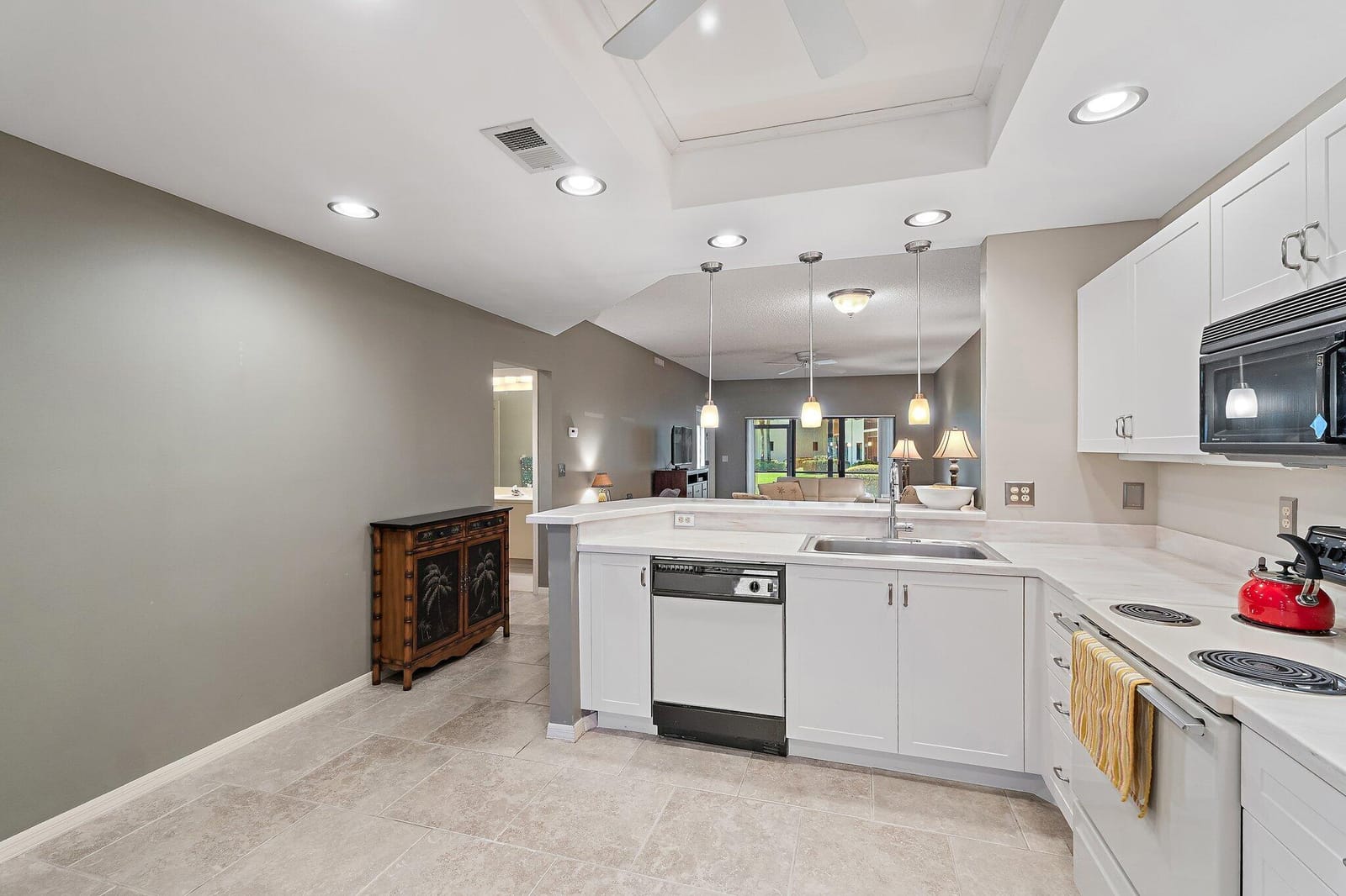 6503 SE Williamsburg Drive 104, Hobe Sound, FL 33455 photo 6