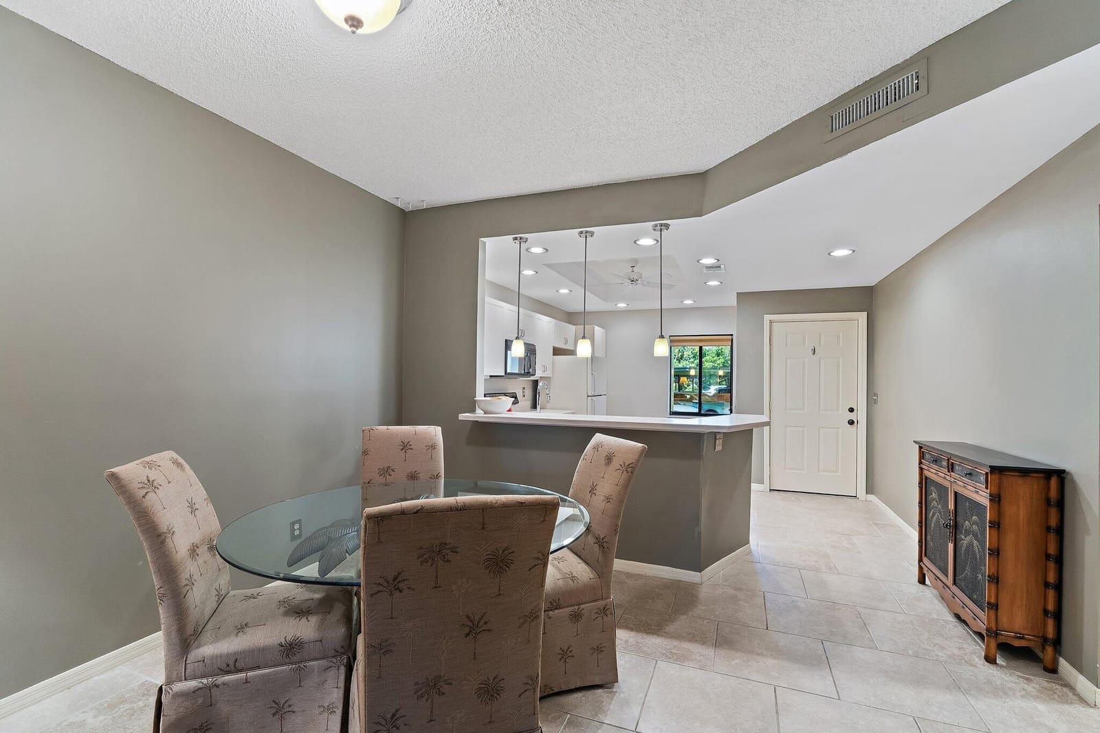 6503 SE Williamsburg Drive 104, Hobe Sound, FL 33455 photo 7