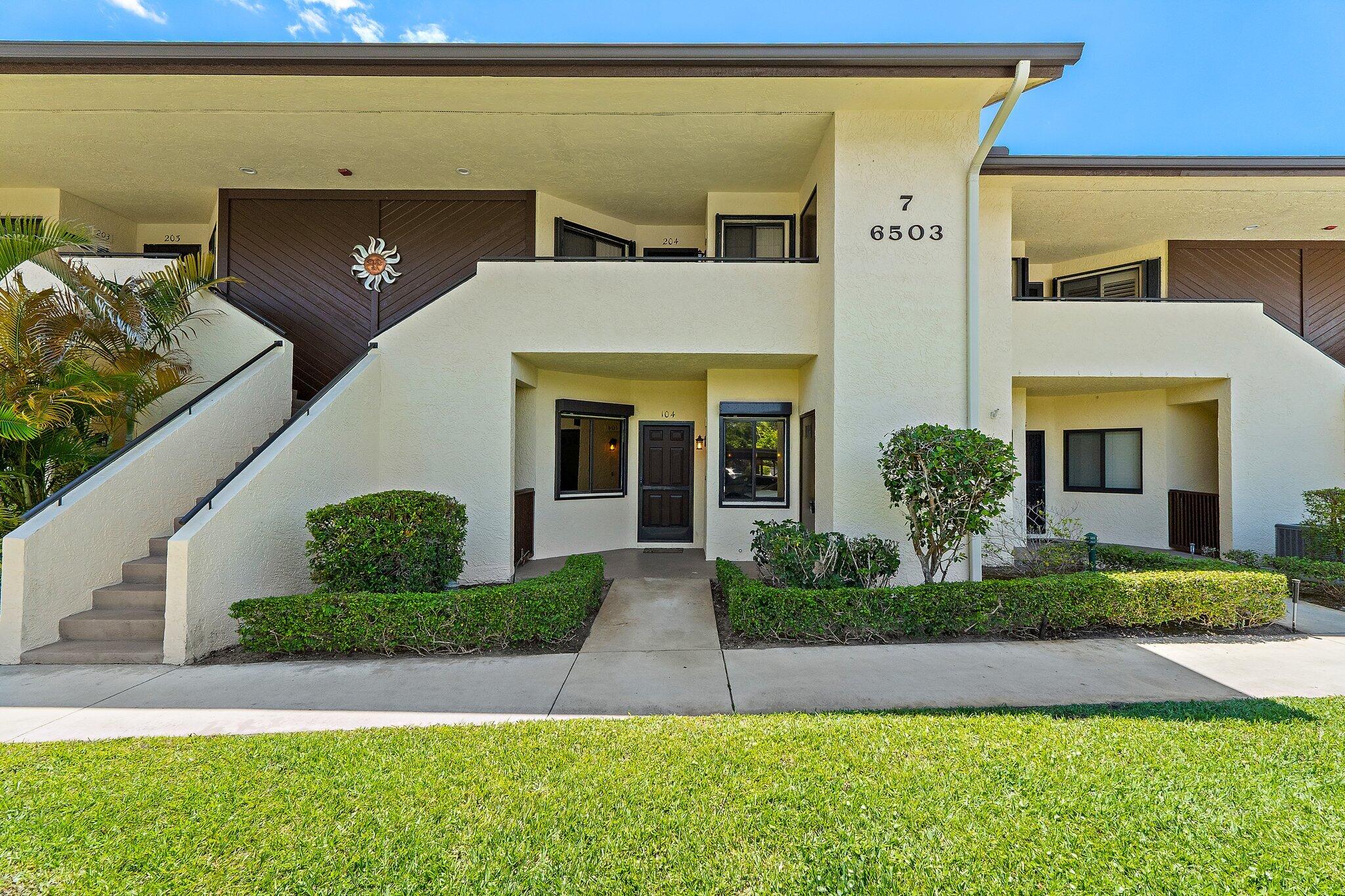 6503 SE Williamsburg Drive 104, Hobe Sound, FL 33455, Hobe Sound
