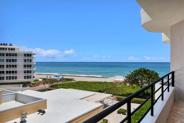 110 Sunset Avenue 4-a, sold in Leverett House Condo, Palm Beach, FL