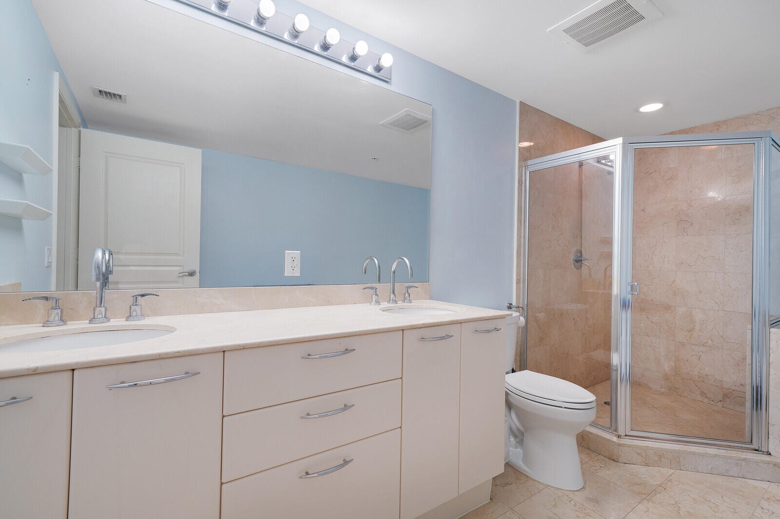 350 SE 2nd Street 860, Fort Lauderdale, FL 33301 photo 17