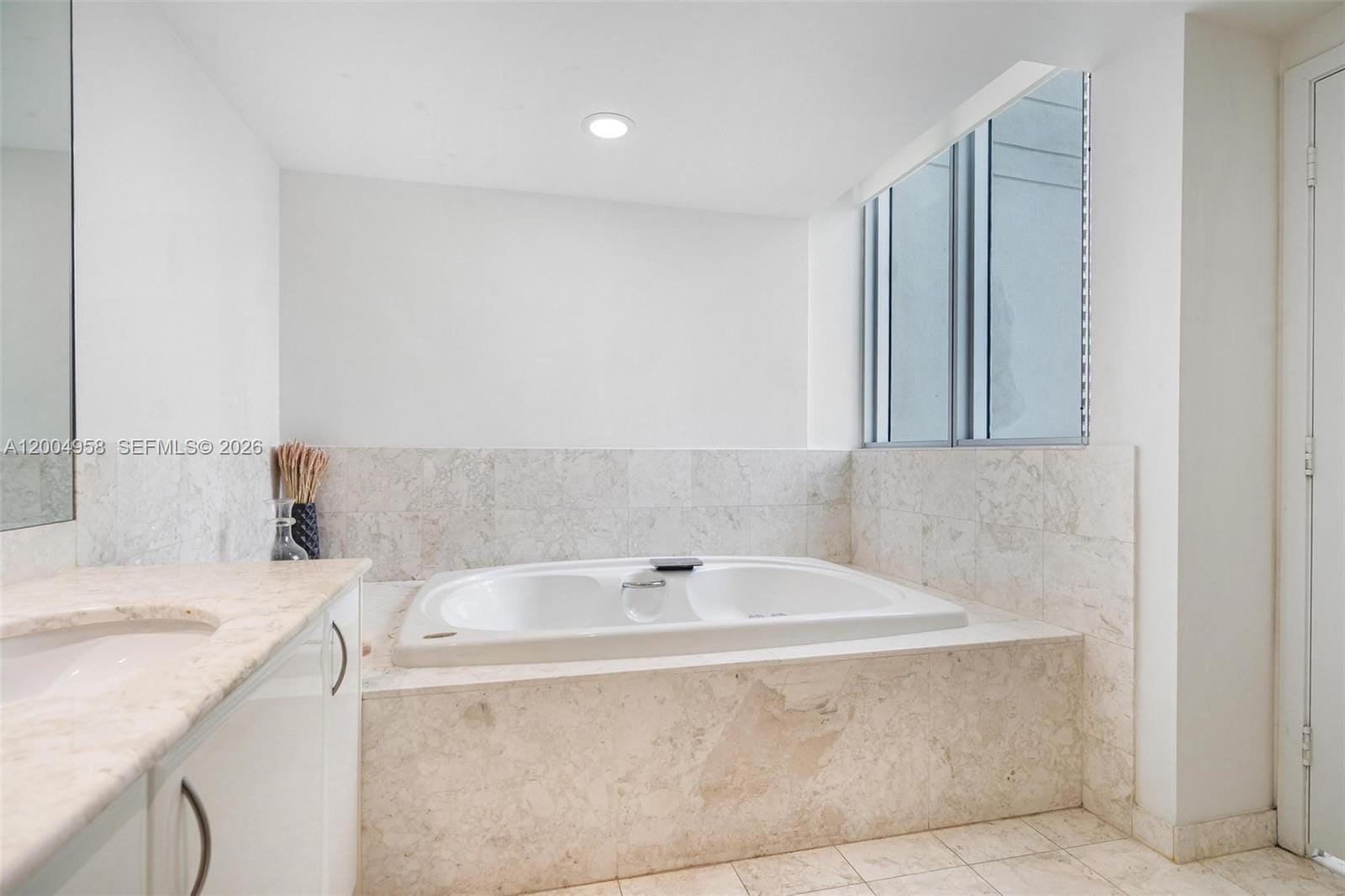 1331 Brickell Bay Drive 302, Miami, FL 33131 photo 17