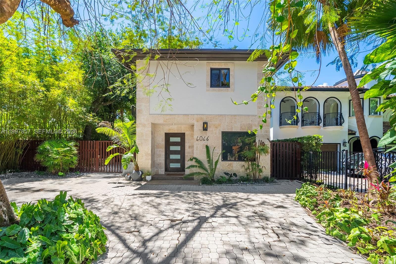 4046 El Prado Boulevard, Miami, FL 33133 photo 2