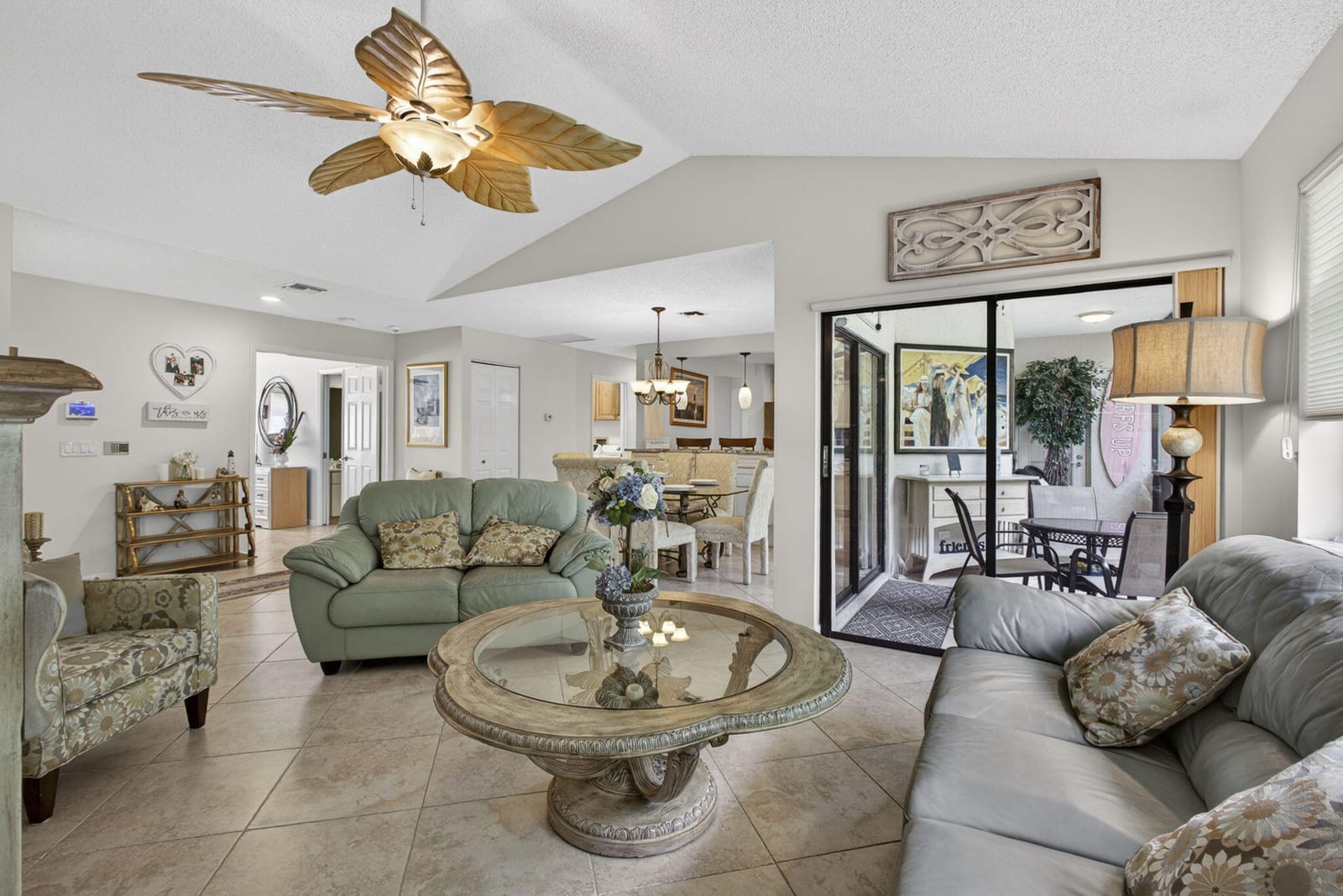 23 Lexington Lane W B — photo 4