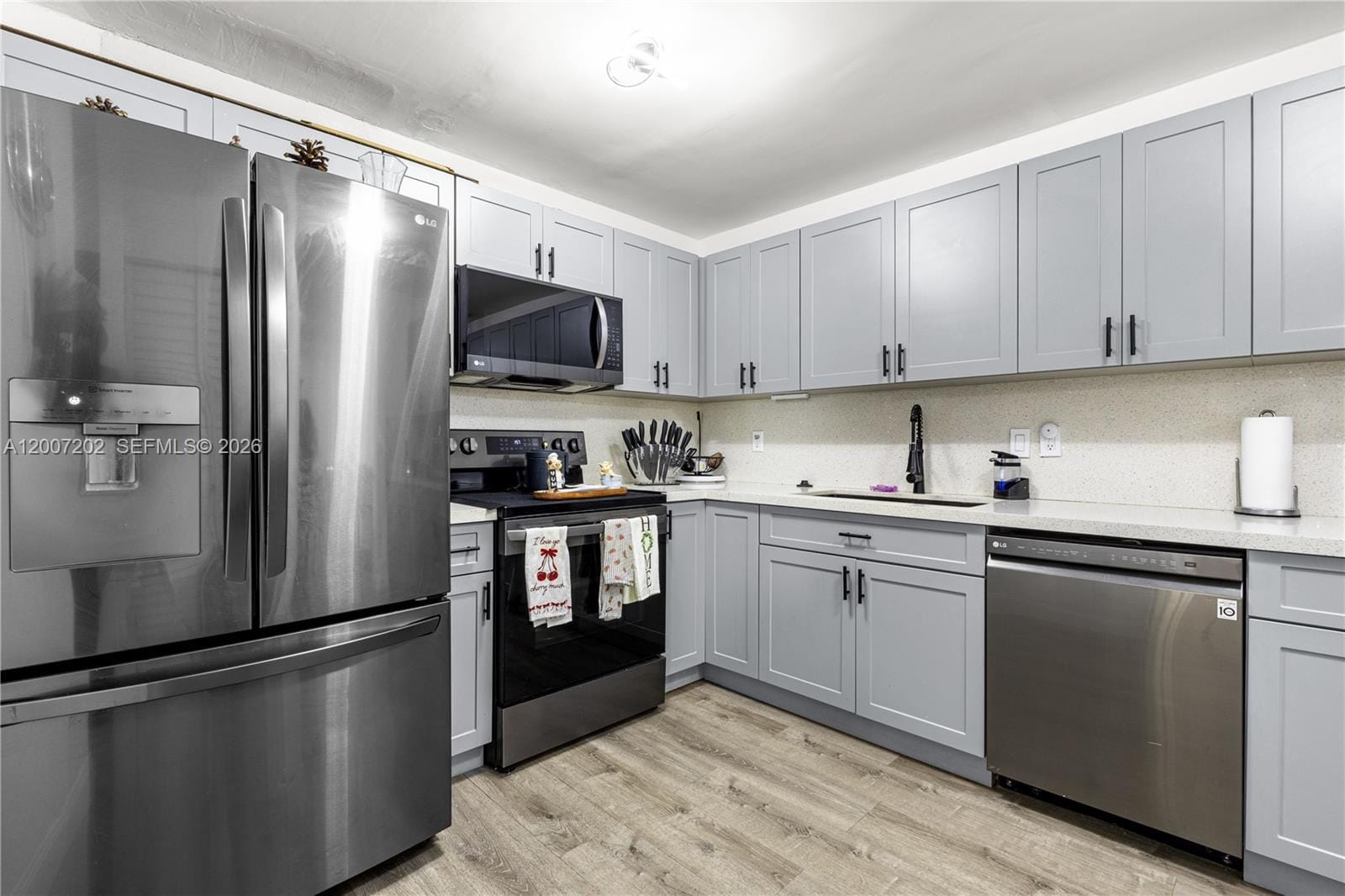 203 NE 12th Avenue 203 — photo 4