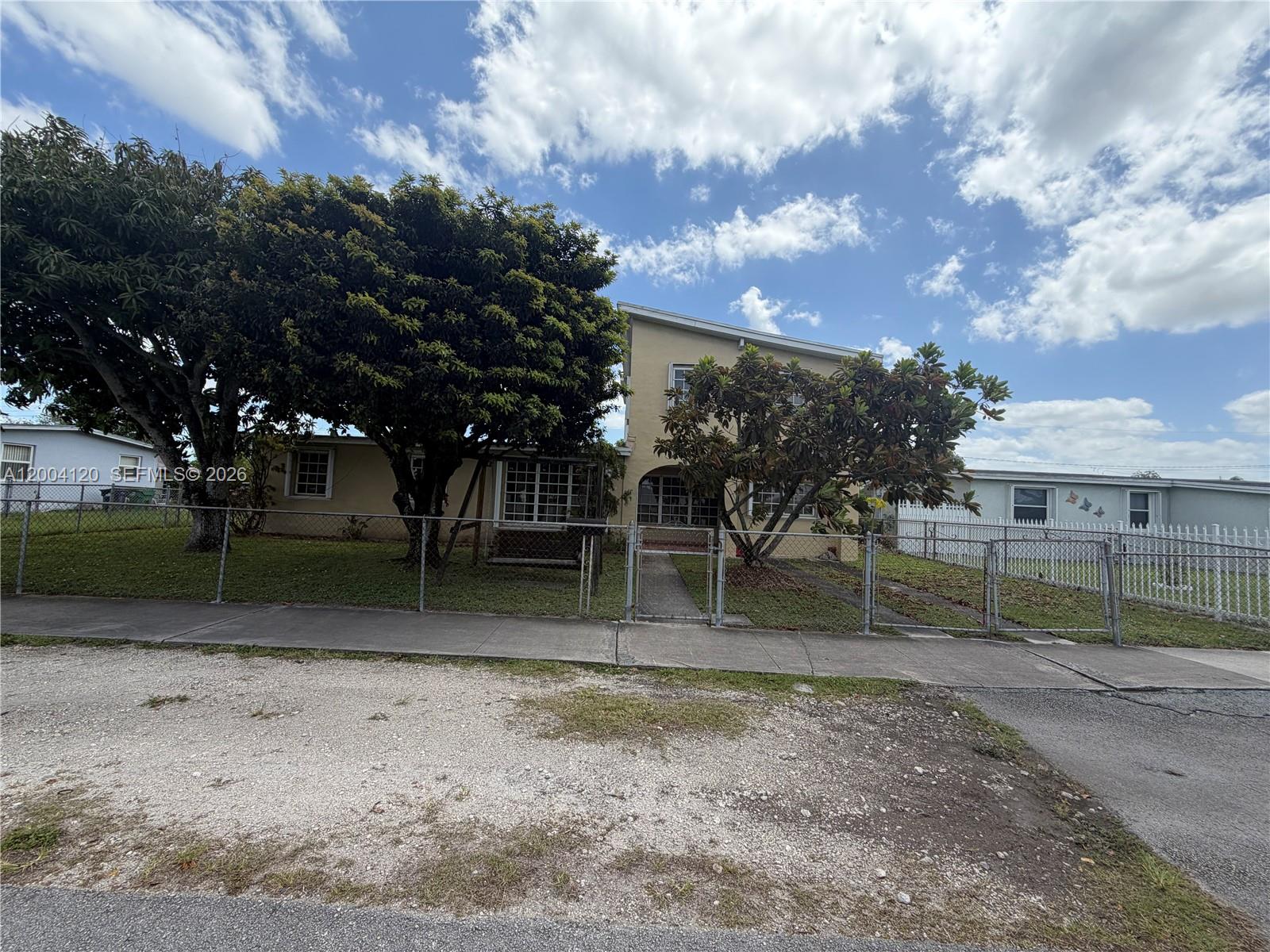 10910 SW 40th Street, Miami, FL 33165, Miami