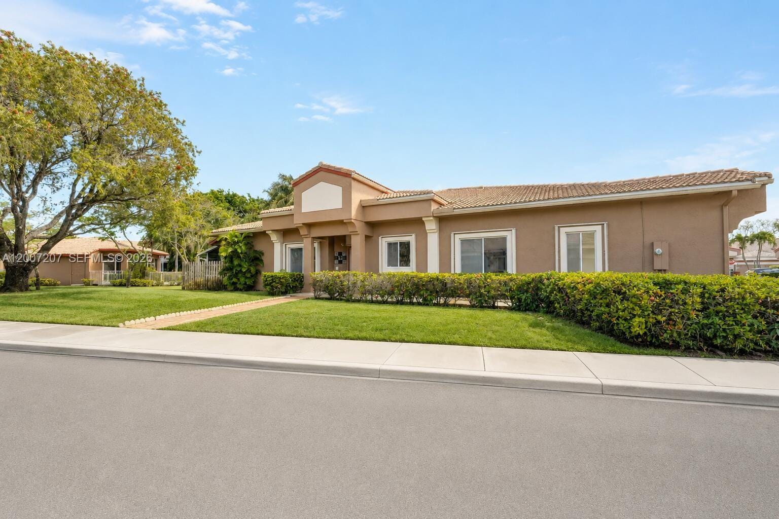 10131 Lombardy Drive, Tamarac, FL 33321 photo 2