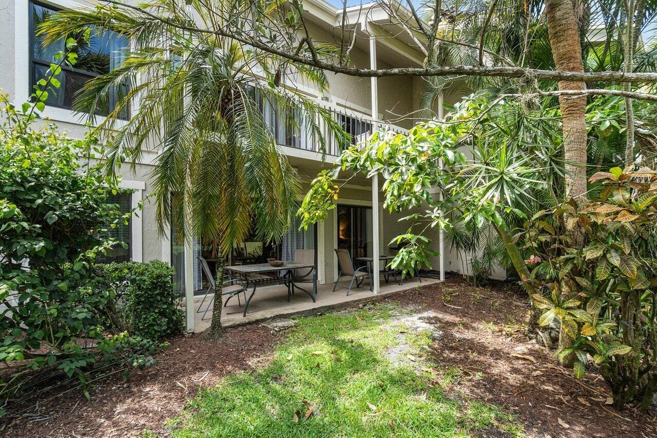 11863 Wimbledon Circle 407, Wellington, FL 33414 photo 16
