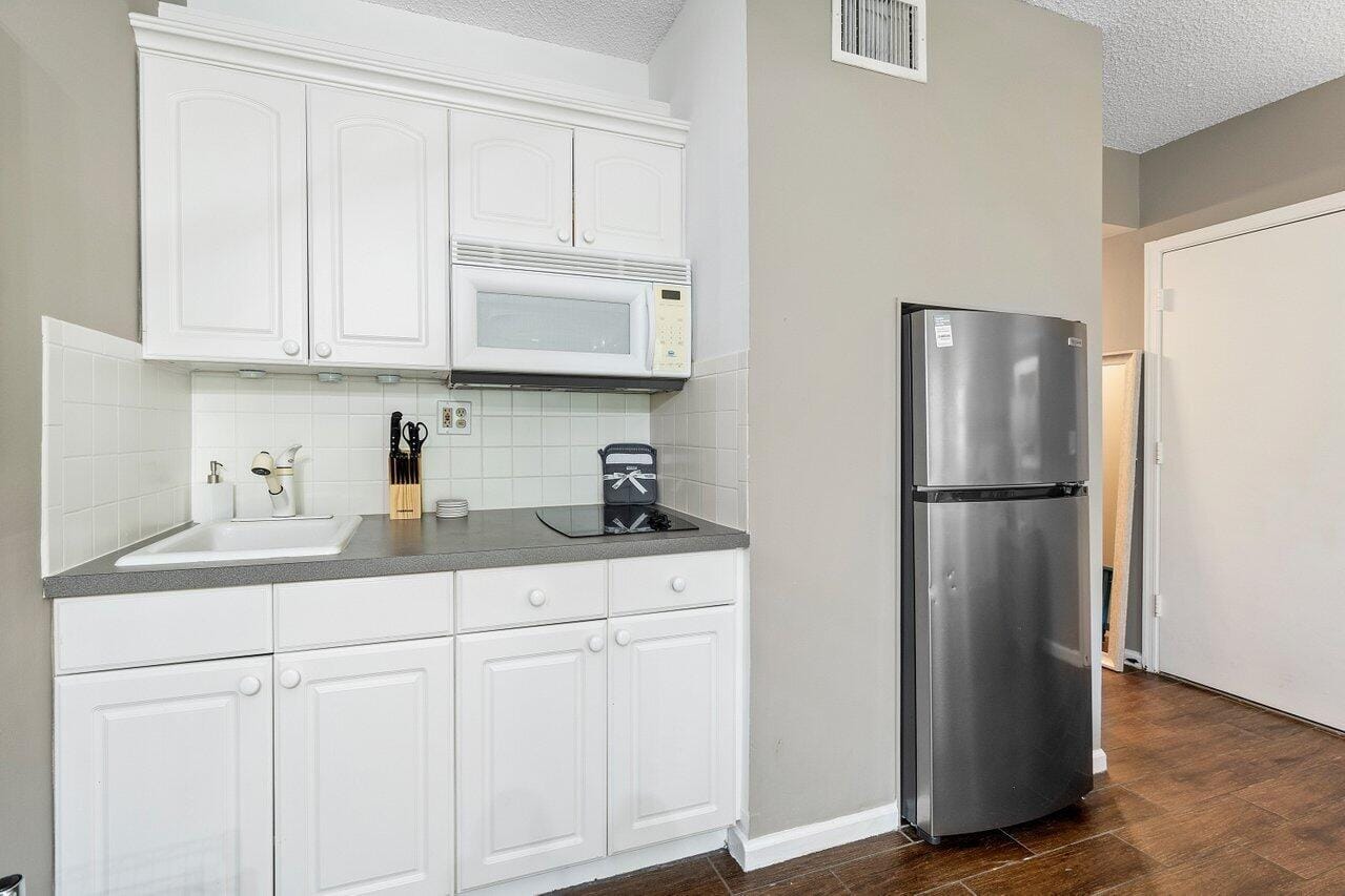 11863 Wimbledon Circle 407, Wellington, FL 33414 photo 3