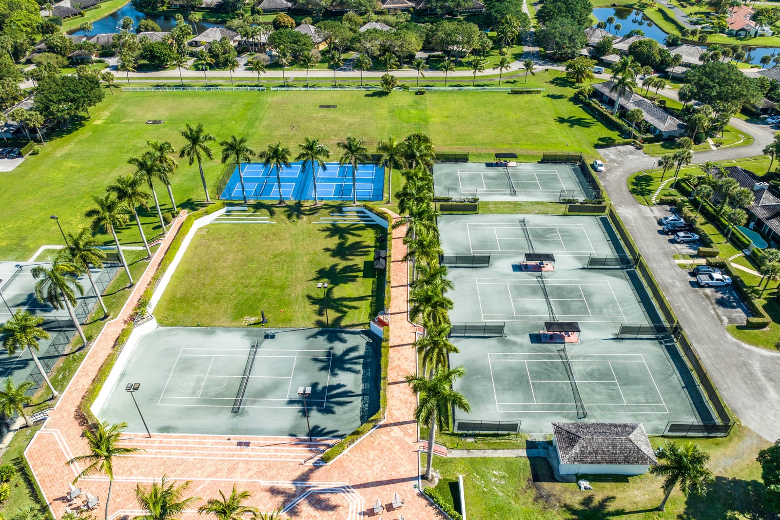 11863 Wimbledon Circle 407, Wellington, FL 33414 photo 25