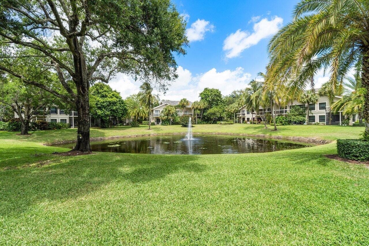 11863 Wimbledon Circle 407, Wellington, FL 33414 photo 7
