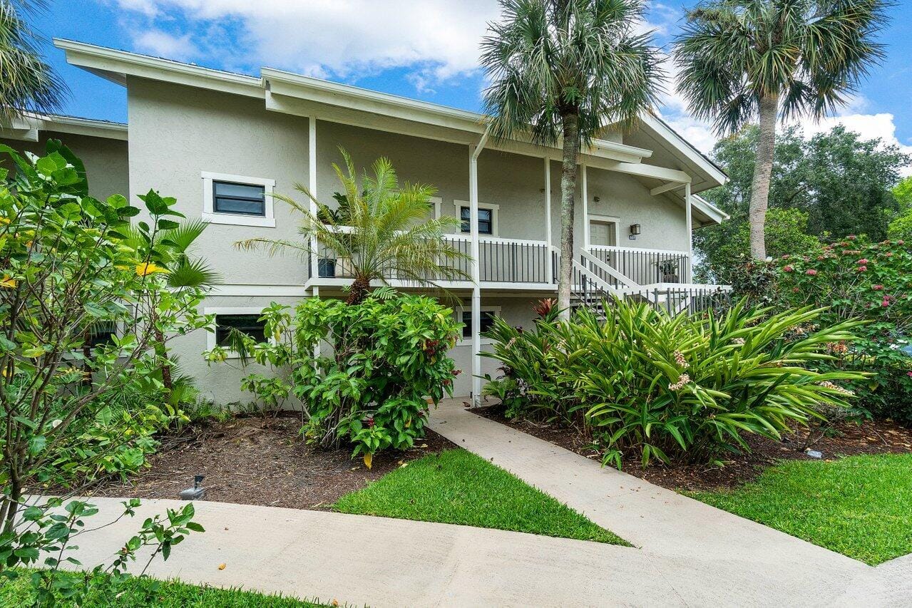 11863 Wimbledon Circle 407, Wellington, FL 33414 photo 8