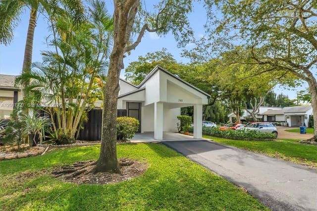380 Fairway Circle 46, sold in Villas AT Bonaventure IN, Weston, FL