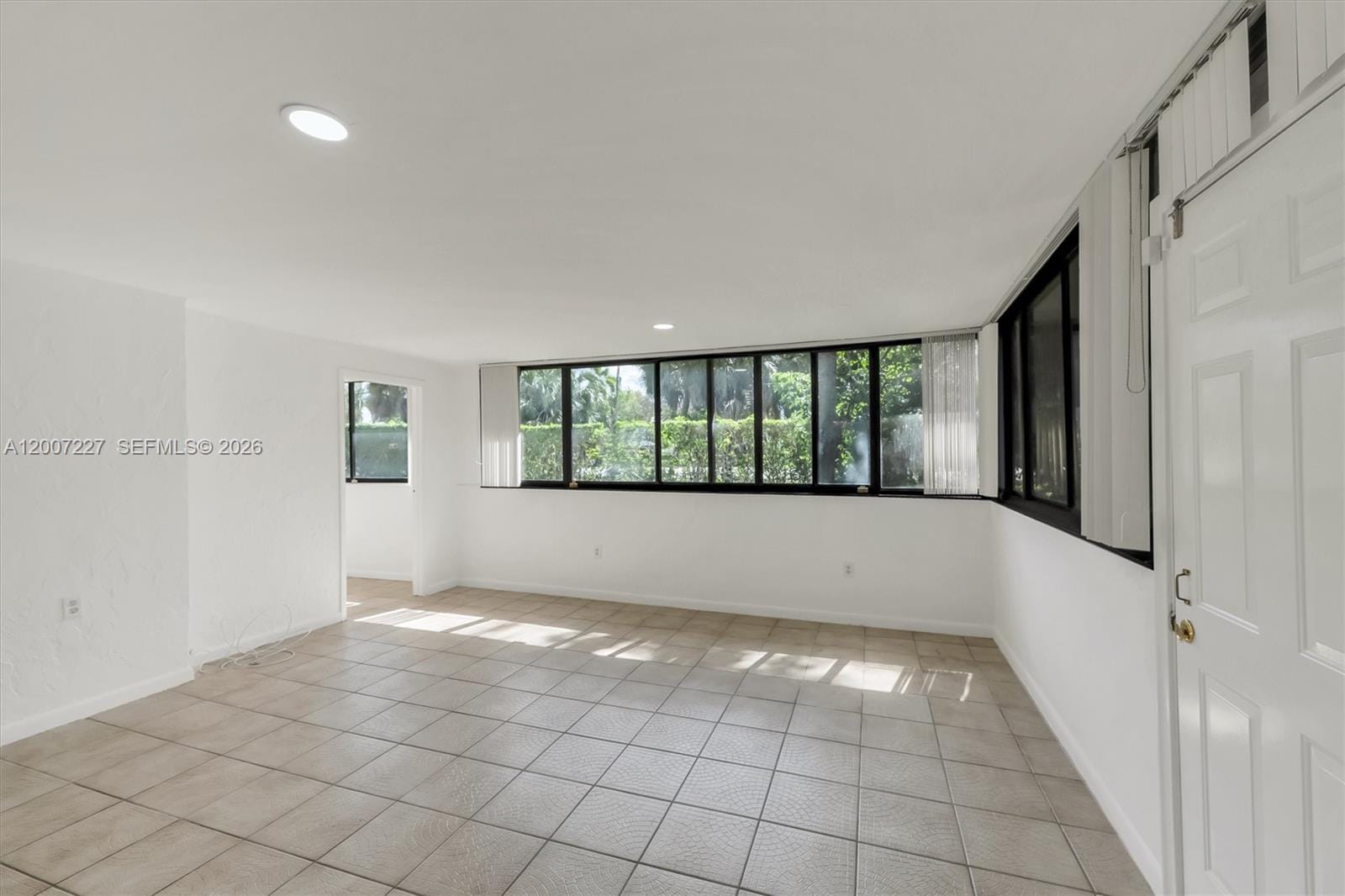 380 Fairway Circle 46, Weston, FL 33326 photo 12