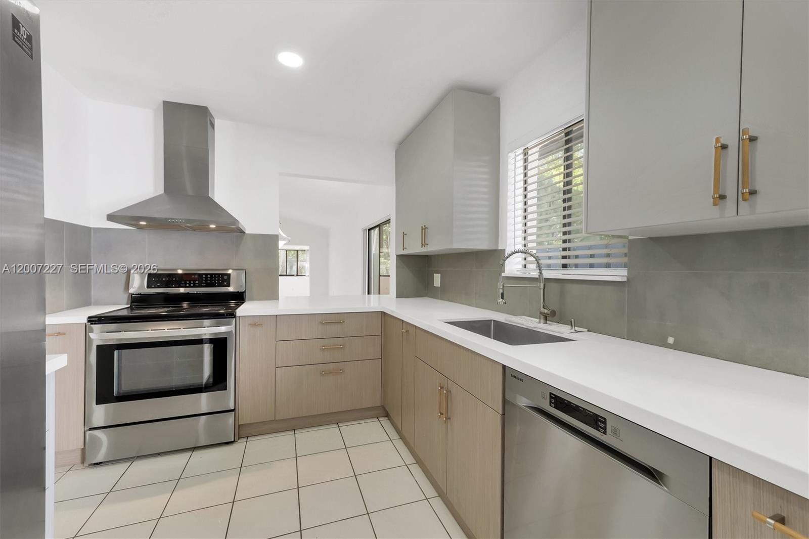 380 Fairway Circle 46, Weston, FL 33326 photo 4