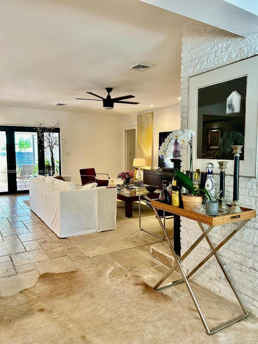 825 N Bel Air Drive, Plantation, FL 33317 photo 9