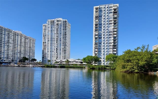 2750 NE 183rd Street 1405, Aventura, FL 33160