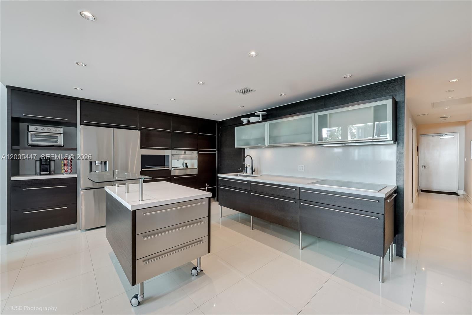 6000 Collins Avenue 118, Miami Beach, FL 33140 photo 3
