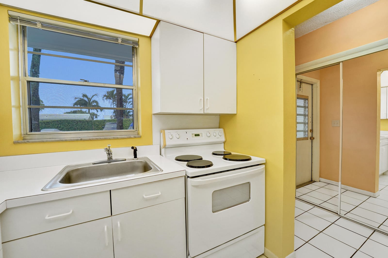 2551 W Golf Boulevard 108, Pompano Beach, FL 33064 photo 5