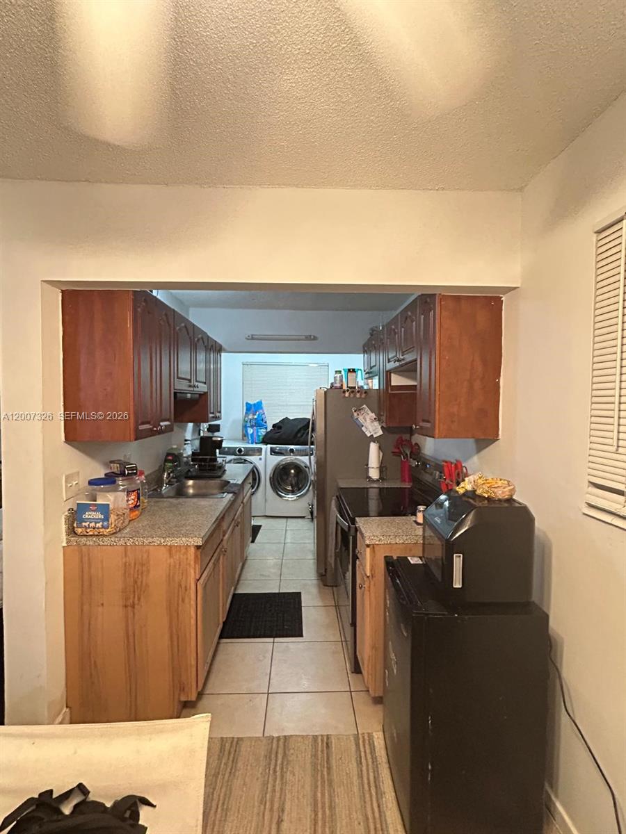 1100 NE 1st Court 104, Hallandale Beach, FL 33009, Hallandale Beach