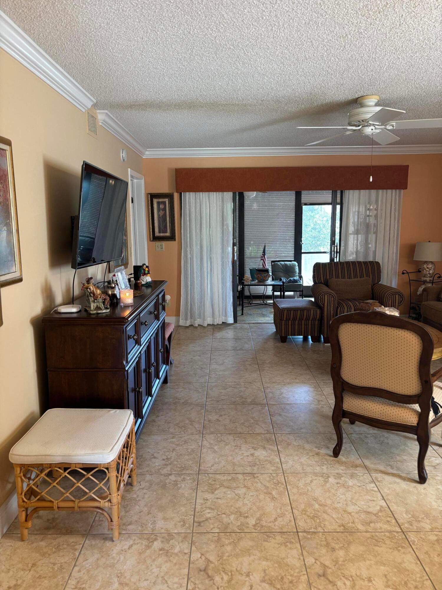 60 Pelican Pointe Drive 1020 — photo 10
