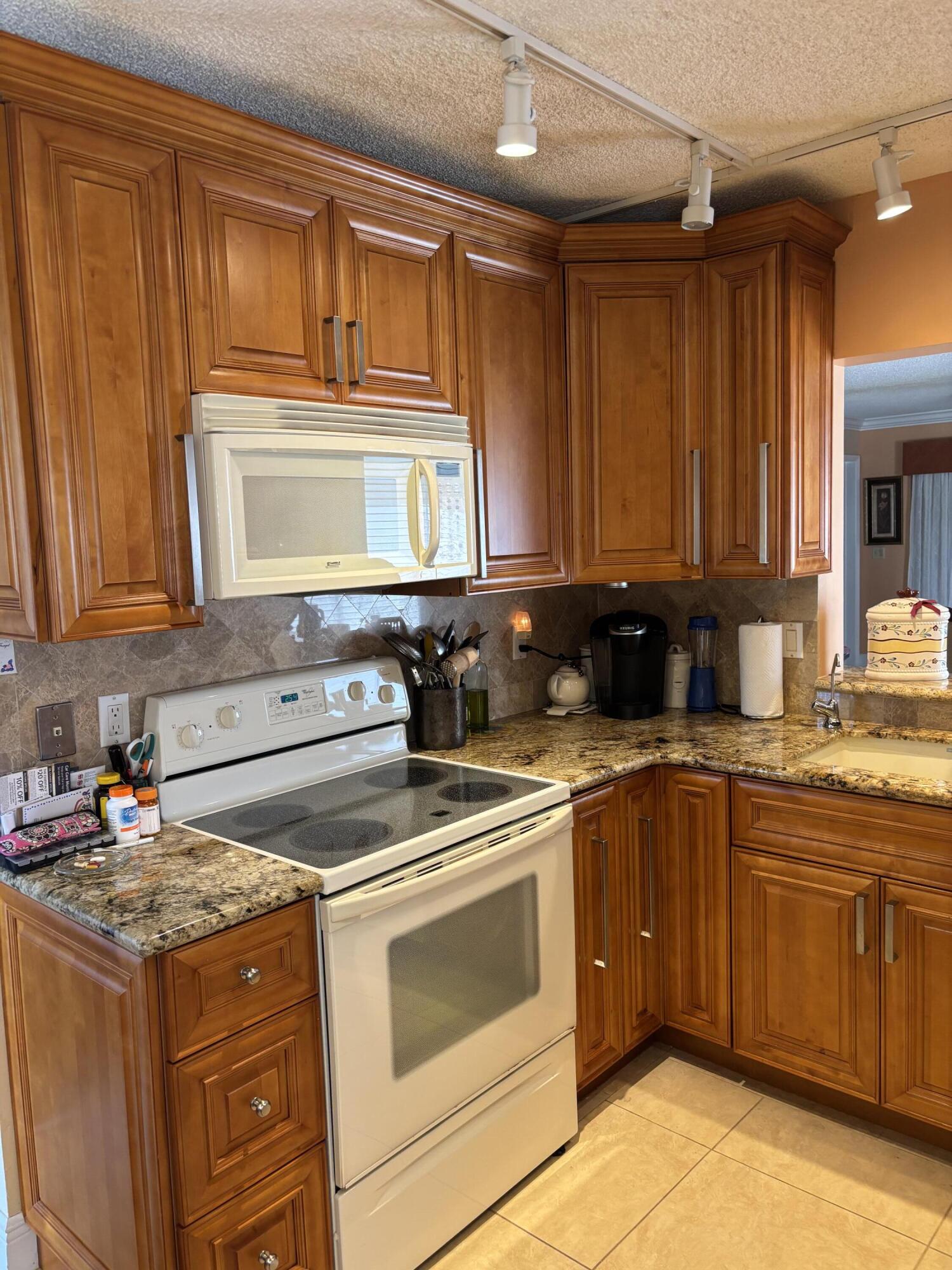 60 Pelican Pointe Drive 1020, Delray Beach, FL 33483, Delray Beach