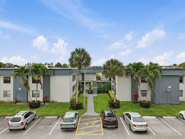 566 Piedmont L, Kings Point Piedmont, Delray Beach, FL