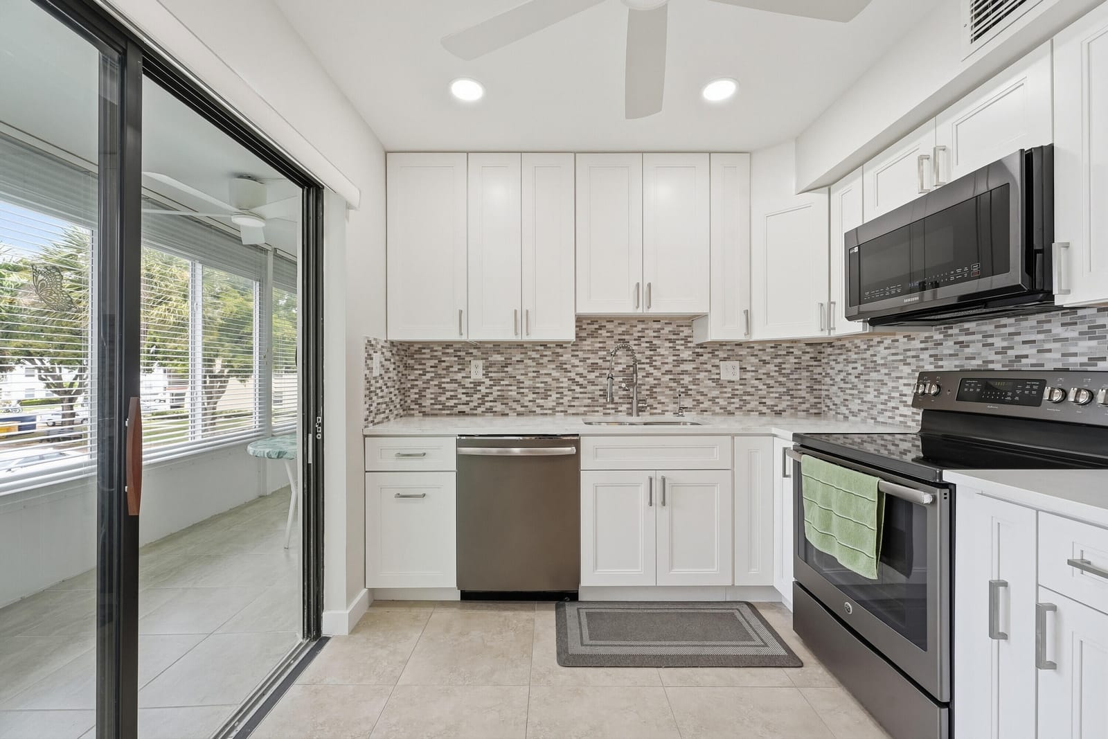 566 Piedmont L, Delray Beach, FL 33484 photo 4