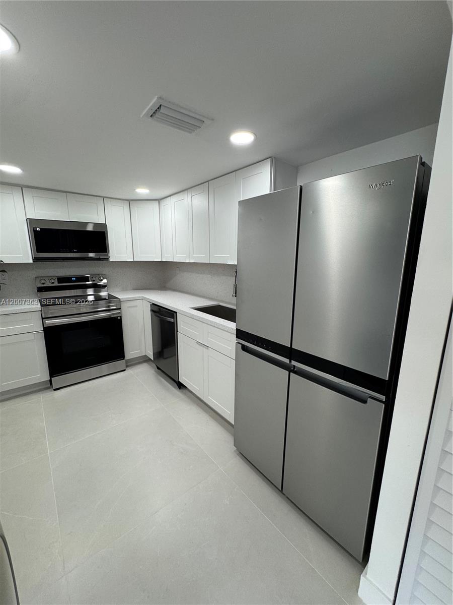 8261 NW 8th Street 130, Miami, FL 33126, Miami