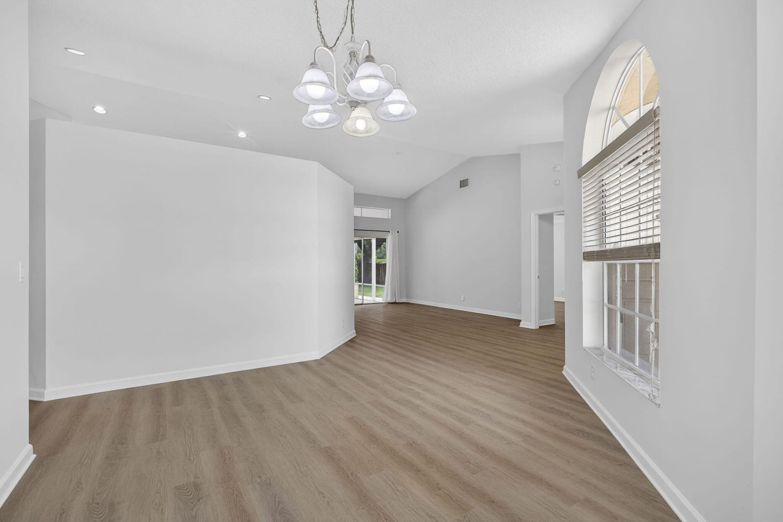 103 Oxford Court, Royal Palm Beach, FL 33411 photo 13