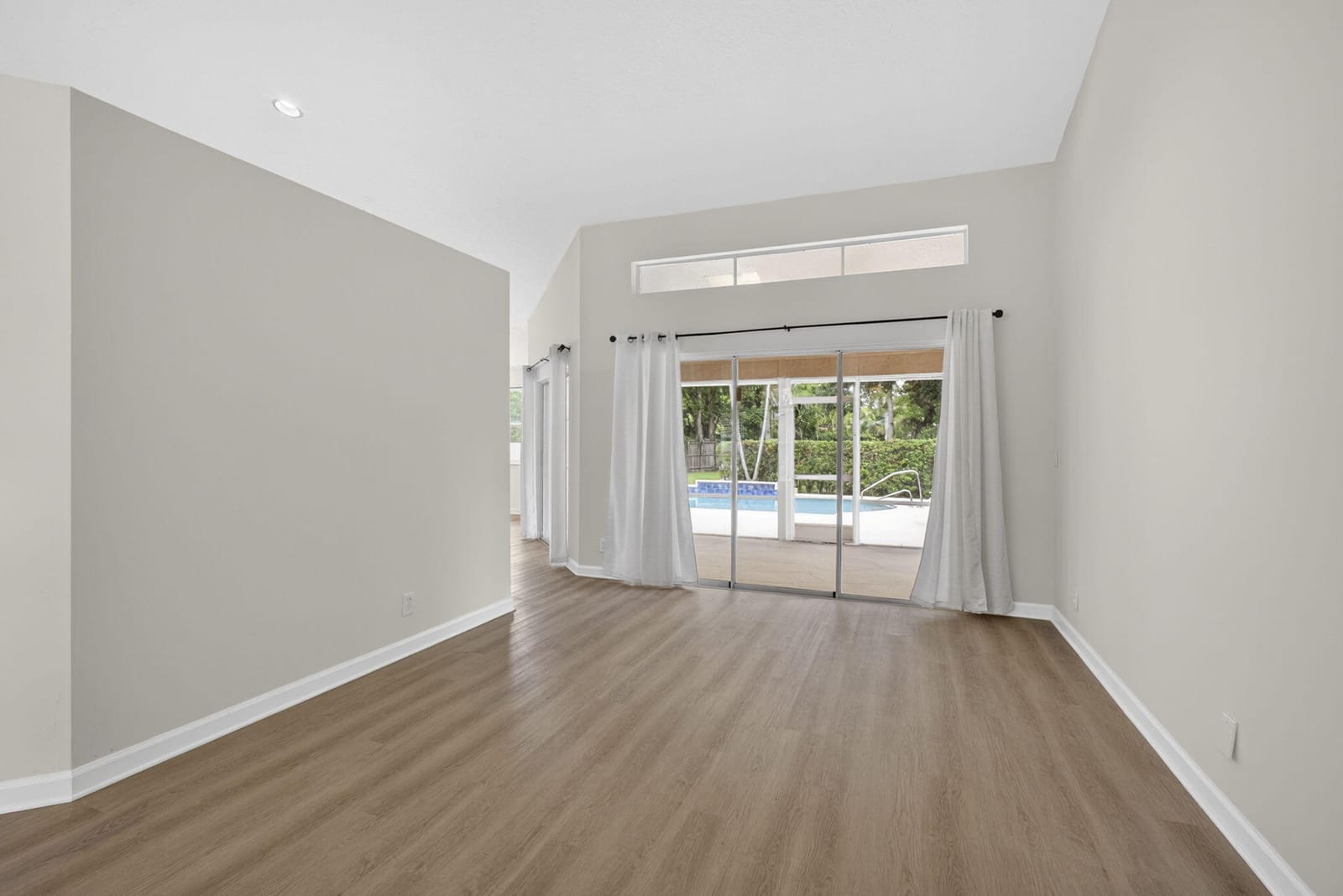 103 Oxford Court, Royal Palm Beach, FL 33411 photo 10