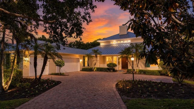 230 Oak Hammock Court SW, Indian River Club, Vero Beach, FL
