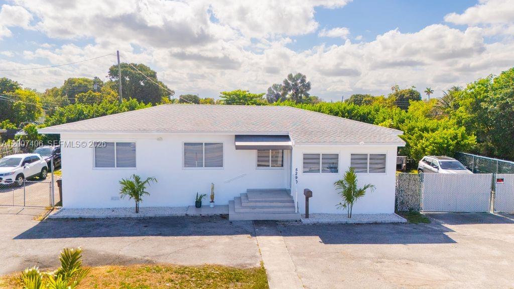 5290 Palm Avenue, Hialeah, FL 33012, Hialeah