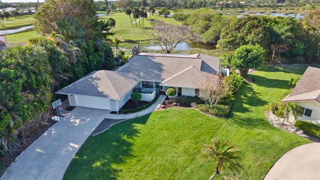 8015 SE Trenton Avenue, sold in Lexington At Heritage Ridge, Hobe Sound, FL