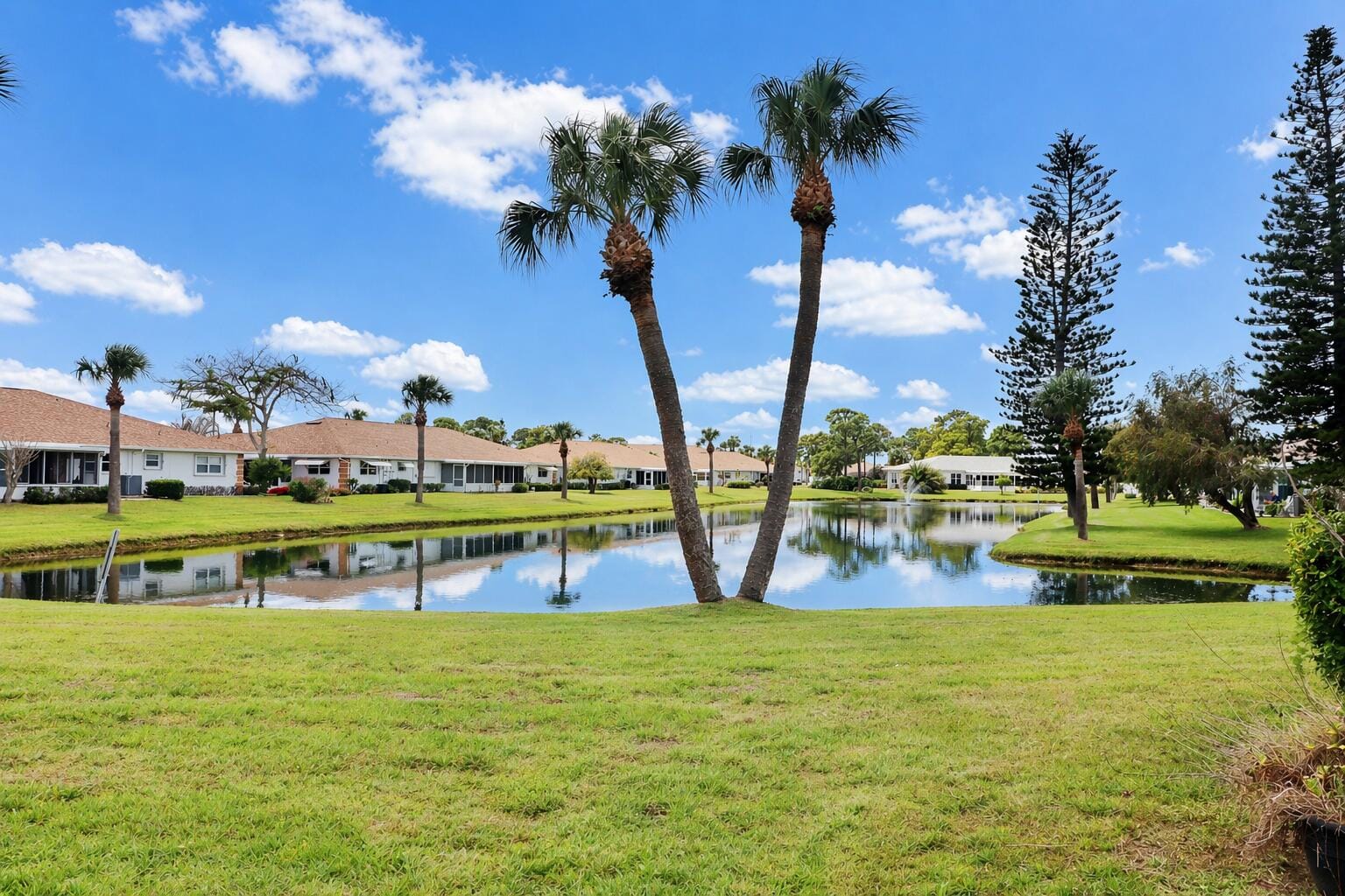 945 Savannas Point Drive, Fort Pierce, FL 34982 photo 2