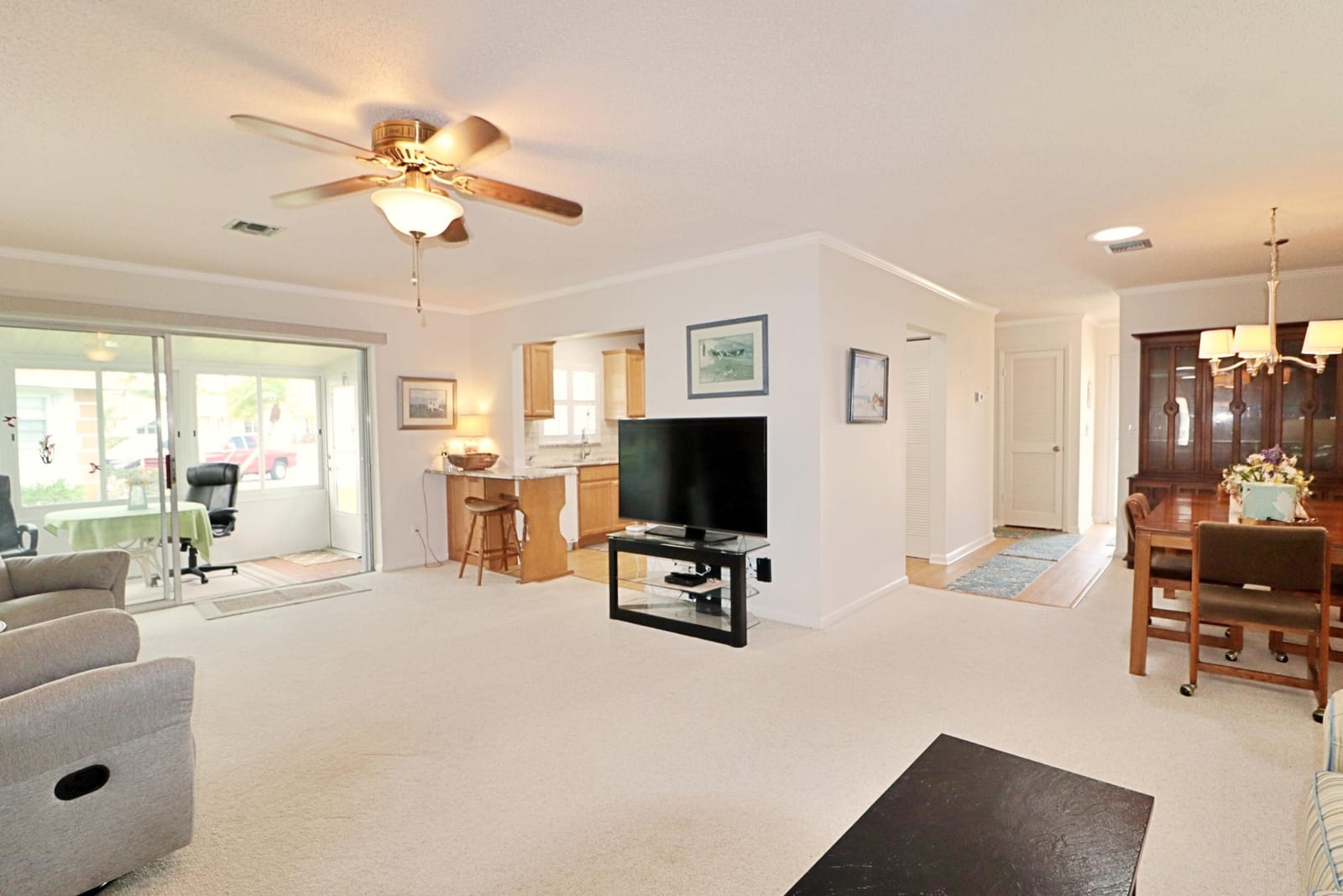 945 Savannas Point Drive, Fort Pierce, FL 34982 photo 3