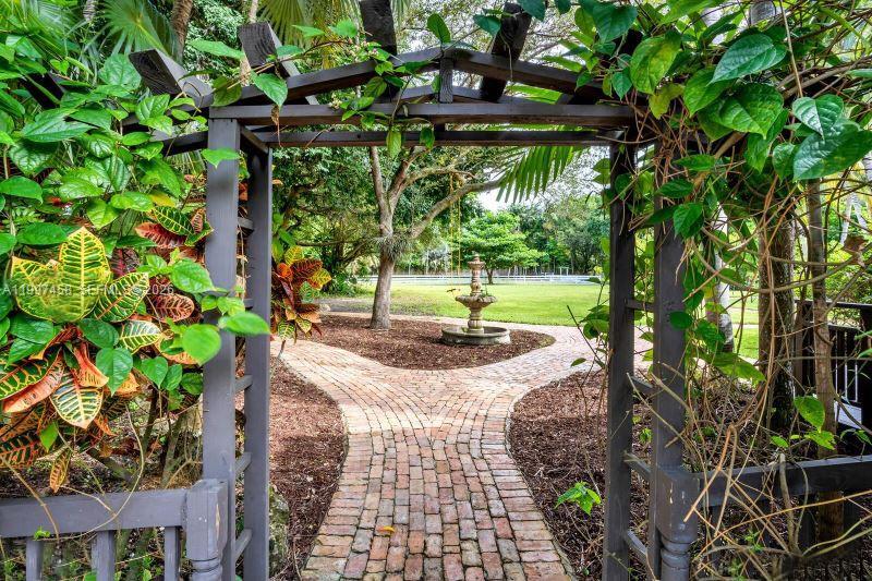 7405 SW 79th Court, Miami, FL 33143, Miami