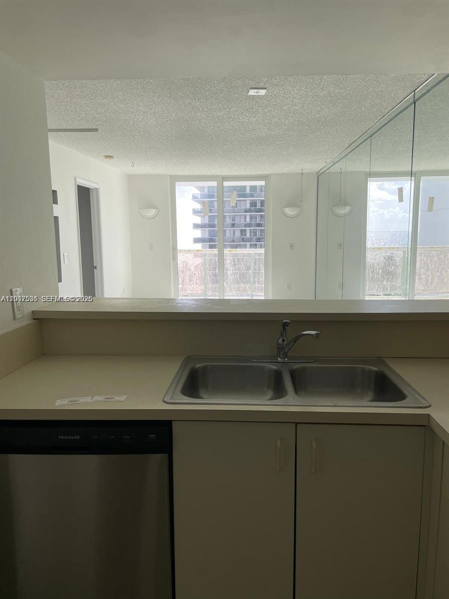 5880 Collins Avenue 1006, Miami Beach, FL 33140 photo 7