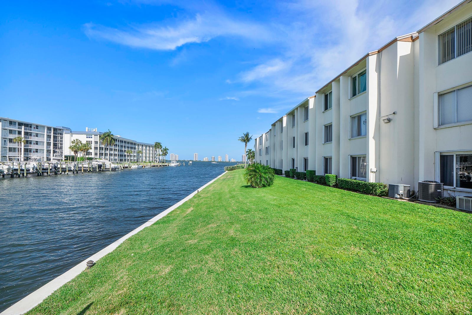 125 Shore Court 304a — photo 12