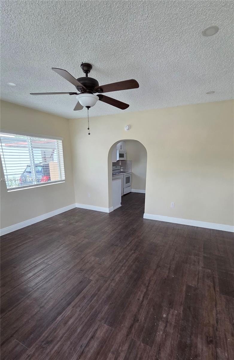 4795 E 8th Court, Hialeah, FL 33013 photo 2