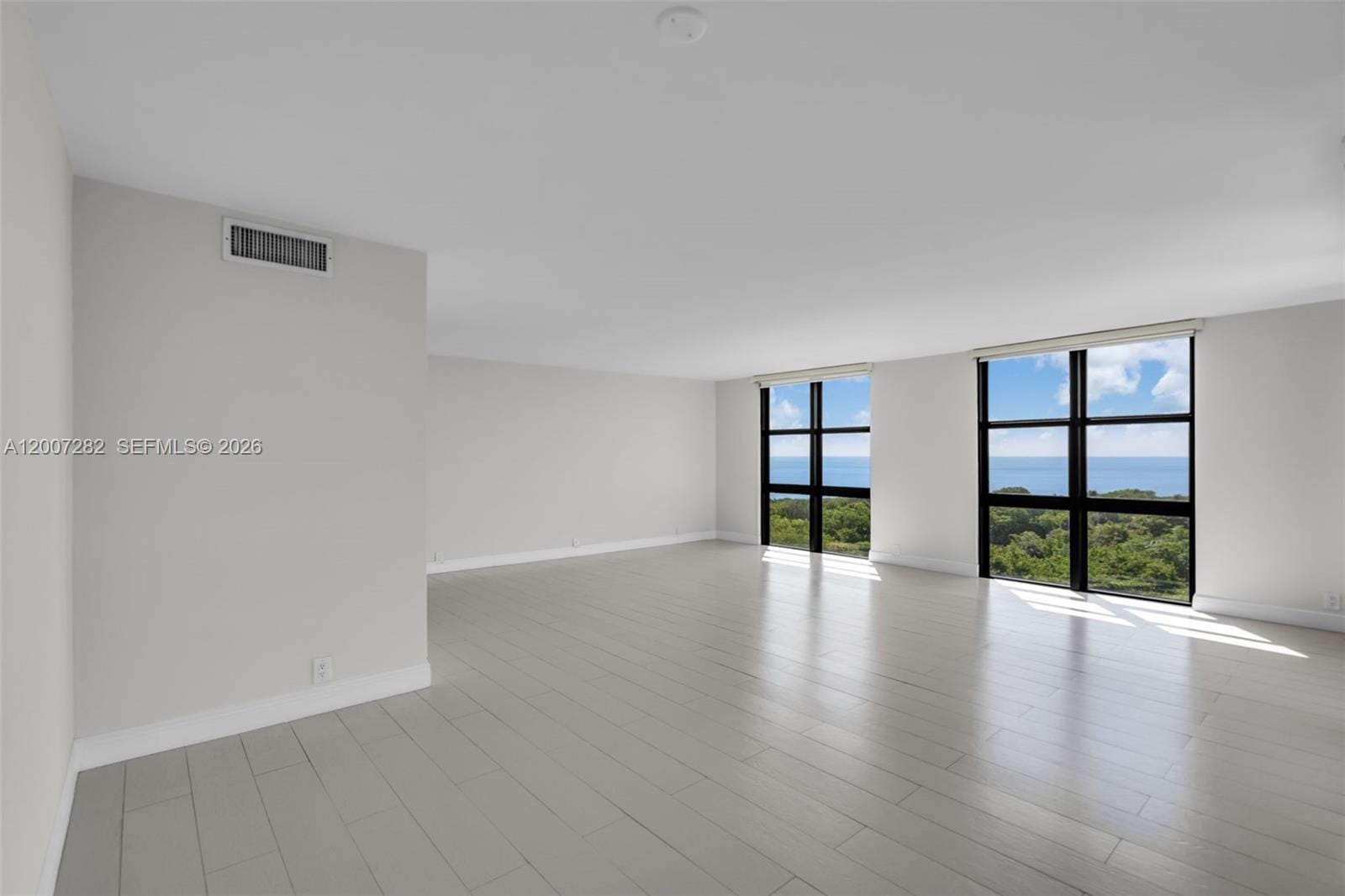 1121 Crandon Boulevard D701 — photo 6