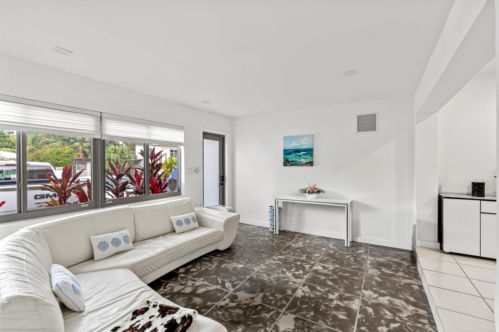 3305 NE 16th Court — photo 3