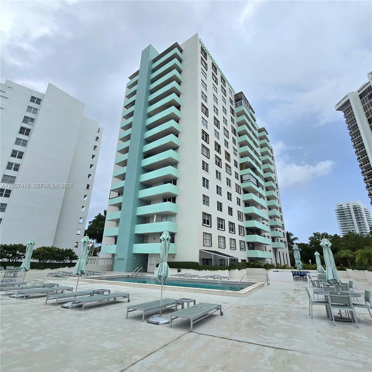 5 Island Avenue 5A — photo 12