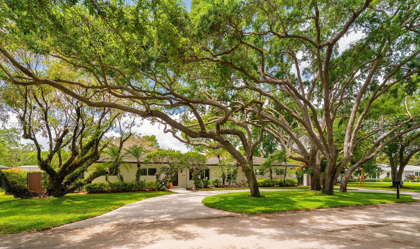 16032 SW 74th Place, Palmetto Bay, FL 33157, Palmetto Bay