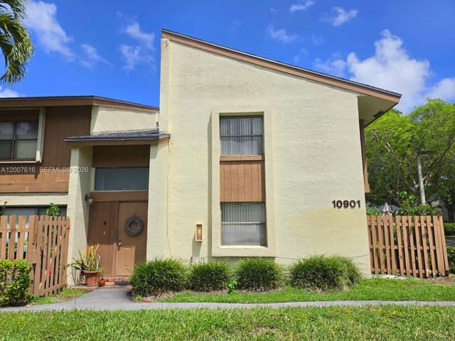 10901 SW 113th Place 66B, Sabal Chase, Miami, FL