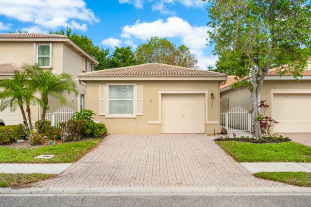 2179 Man Of War, sold in Andros Isle Par F, West Palm Beach, FL
