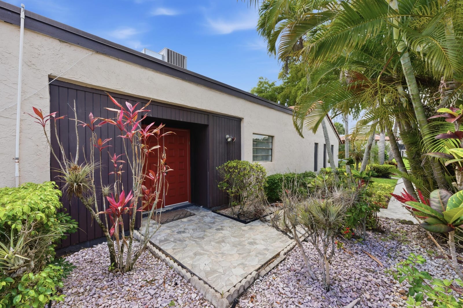 9258 Vista Del Lago A — photo 2