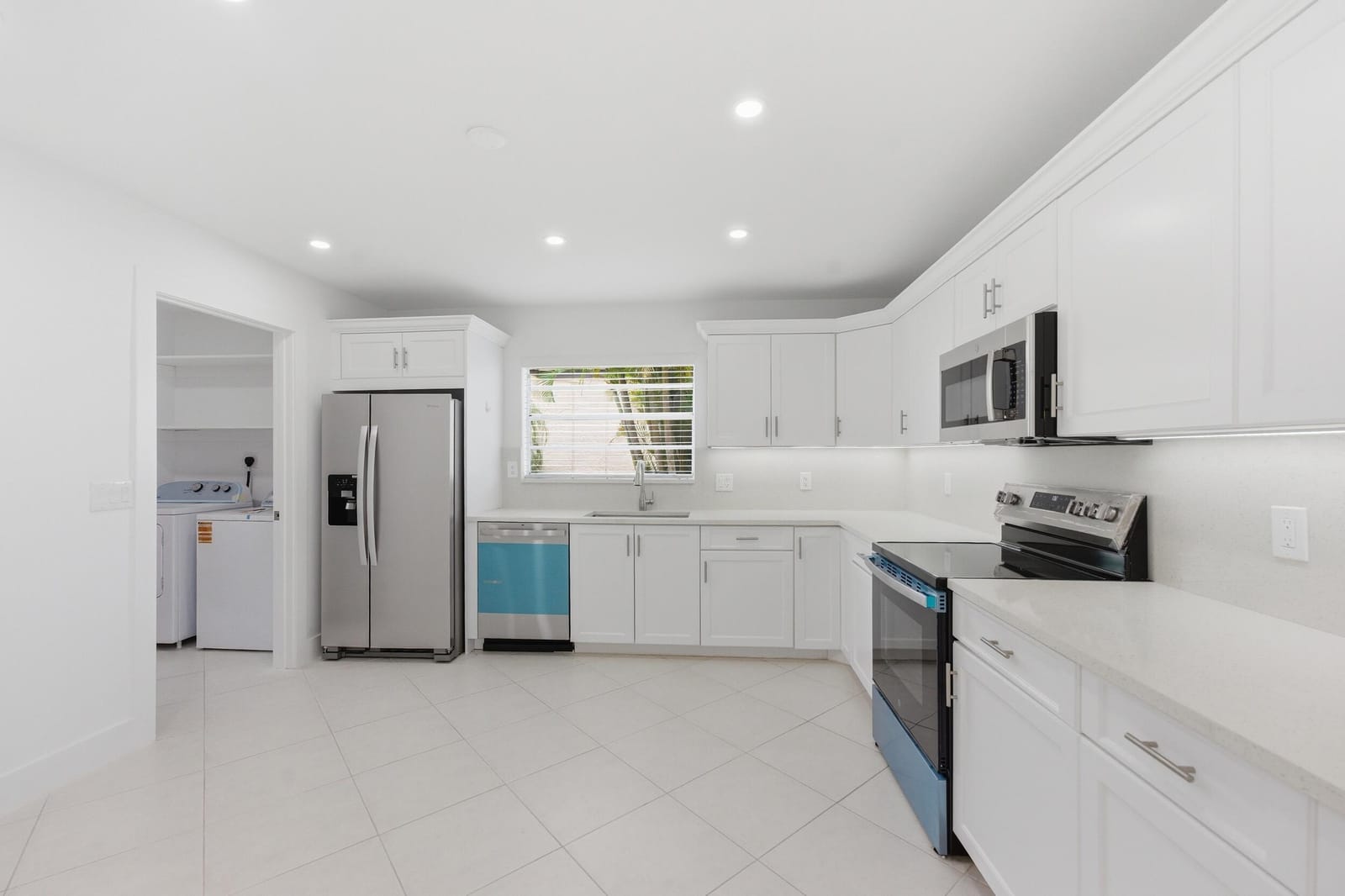 9258 Vista Del Lago A — photo 11