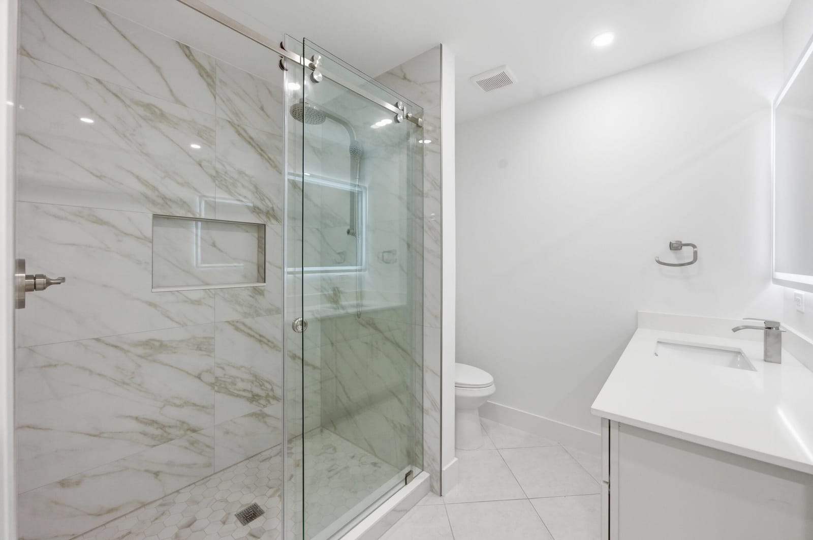 9258 Vista Del Lago A — photo 12