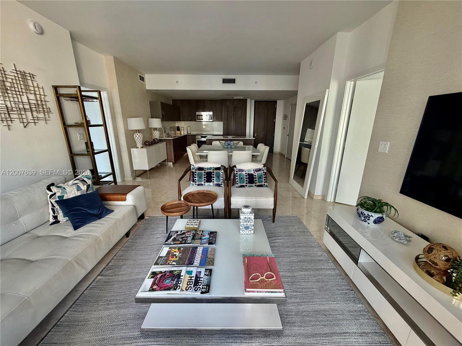 88 SW 7th Street 1109, Miami, FL 33130 photo 2